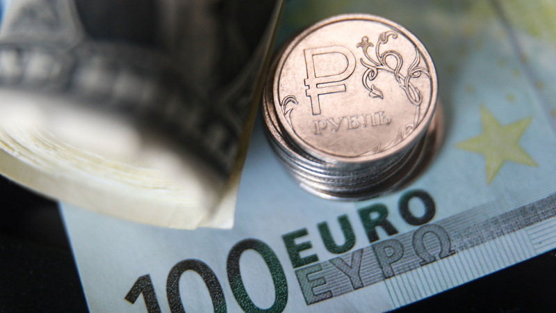 Эксперт спрогнозировал стоимость доллара и евро в течение 2021 года