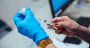 В ВОЗ рассказали о влиянии нового штамма коронавируса на эффективность вакцин