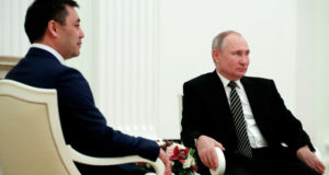 Путин пообещал президенту Киргизии помощь в борьбе с пандемией COVID-19