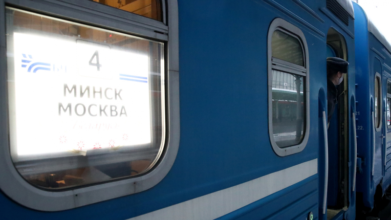Белорусские поезда возобновят маршруты в Москву и Санкт-Петербург с 13 апреля