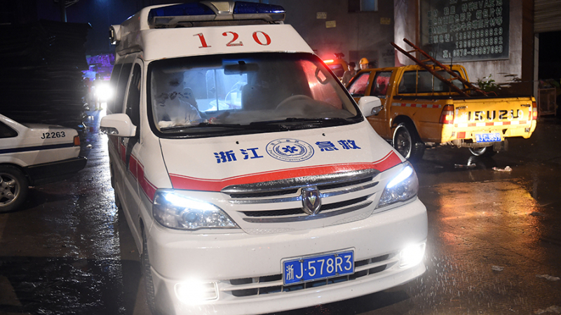 Не менее 11 человек погибли в ДТП с грузовиком и автобусом в Китае