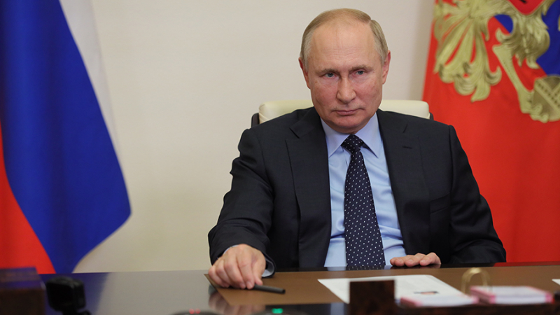 Путин назвал ошибочной политику краткосрочных газовых контрактов ЕС