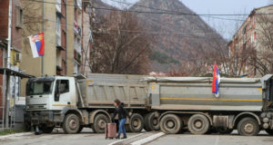 Вучич призвал сербов в Косово убрать баррикады и прекратить протесты