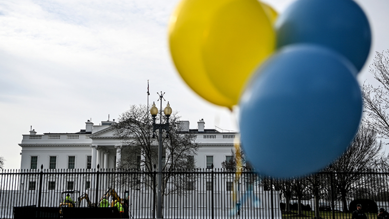 Washington Post узнала о желании Зеленского посетить США летом 2022 года