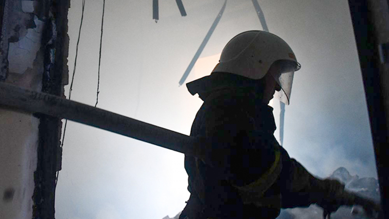 На Украине произошел пожар после взрывов на складе в Николаевской области