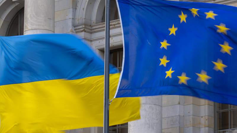 СМИ сообщили о тревоге счетной палаты ЕС из-за нехватки денег для Украины