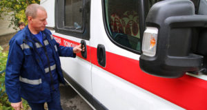 Умер раненный при подрыве авто в Новой Каховке секретарь местного отделения ЕР