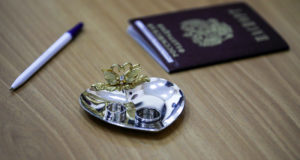В Петербурге потерявшую паспорт девушку выдали замуж за африканца без ее ведома