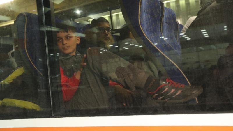 В Каир выдвинулась группа из 170 эвакуированных россиян из сектора Газа