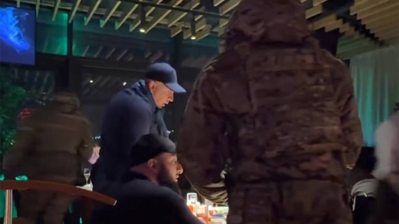 На Украине сообщили о вручении повесток в ресторанах Киева
