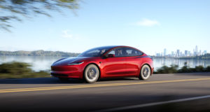 Плюсы покупки Tesla Model 3