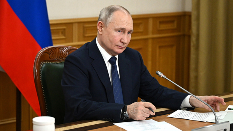 ЦИК 29 января рассмотрит вопрос о регистрации Путина на выборах президента