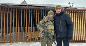 Эдгард Запашный приехал в зону СВО проведать спасенную львицу Киару