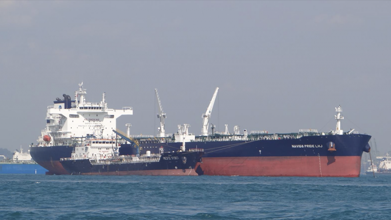 Компания Trafigura сообщила об отсутствии пострадавших при атаке хуситов на танкер