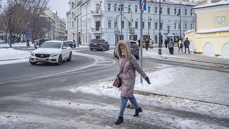 Синоптики пообещали москвичам гололедицу и до –6 градусов 20 января