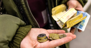 Зеленский обвинил республиканцев в отсутствии денег на пенсии на Украине