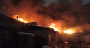 Пожар охватил административное здание в подмосковном Пушкино