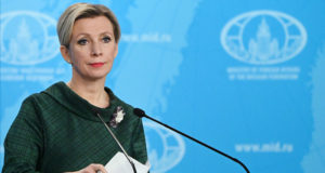 Захарова усомнилась в компетентности Бербок из-за слов о санкциях против РФ