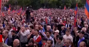 Тысячи человек вышли на митинг в Ереване