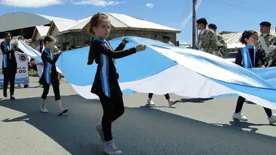 Аргентинские школьники вместо оценок получают фото футболистов