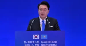 Президент Южной Кореи объявил в стране военное положение