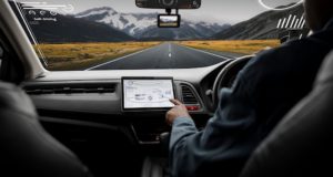 Google запускает третий летящий автомобиль в небо