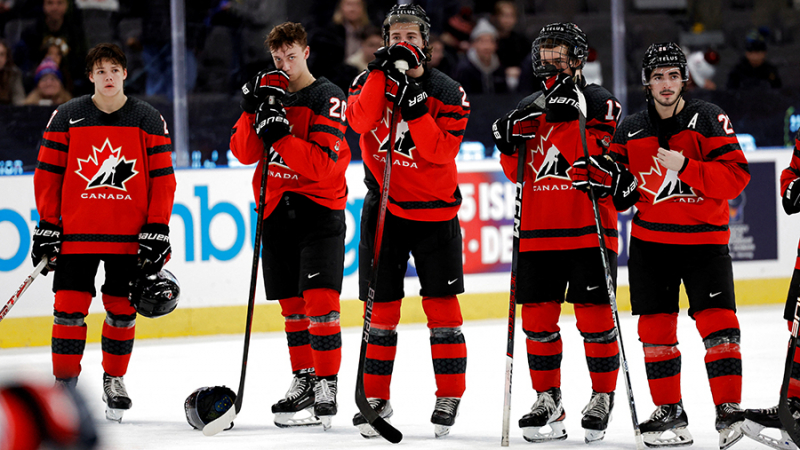 Канада впервые за пять лет осталась без медалей молодежного ЧМ по хоккею